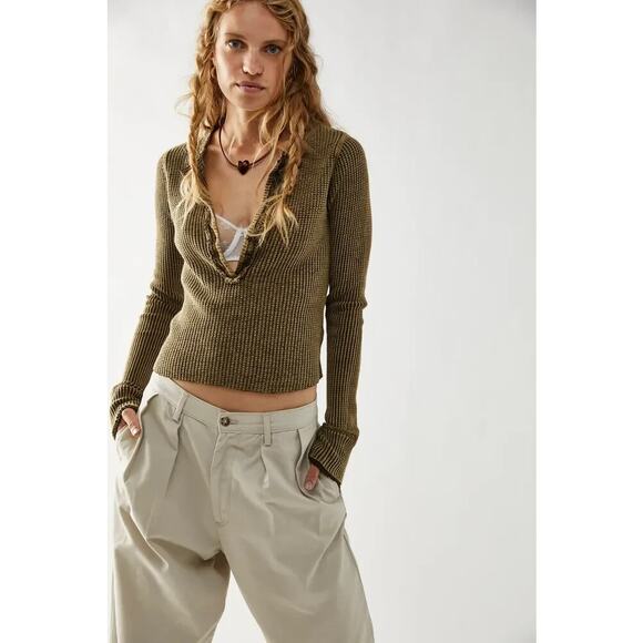 Free People Colt Thermal Knit Button Long Sleeve V-Neck Top Green - Size XS - Picture 1 of 6